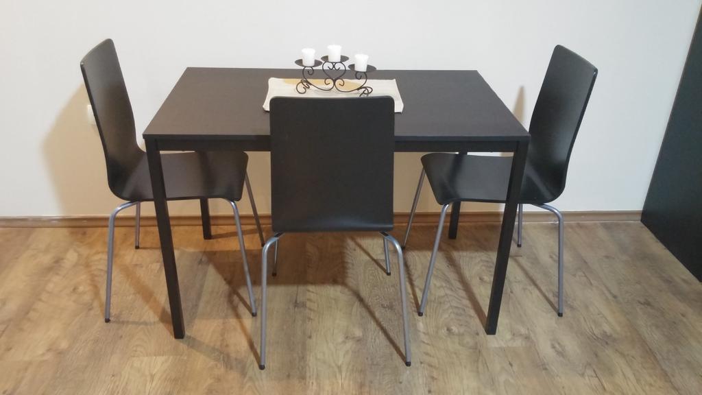 קוסטרנה Apartments Emma מראה חיצוני תמונה